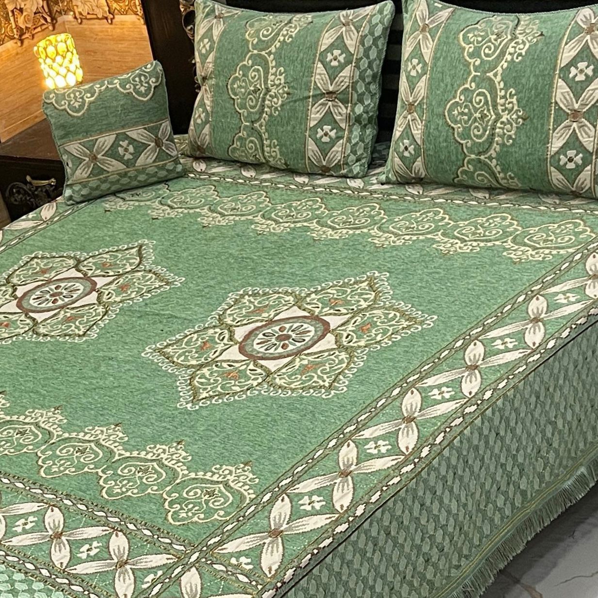 4pcs Bed Spread Velvet jacquard - Scented Whiispers